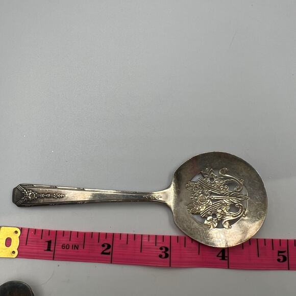 Vintage Community Plate Slotted Decorative Tomato Spoon Oneida 4 1/2" - Picture 4 of 8